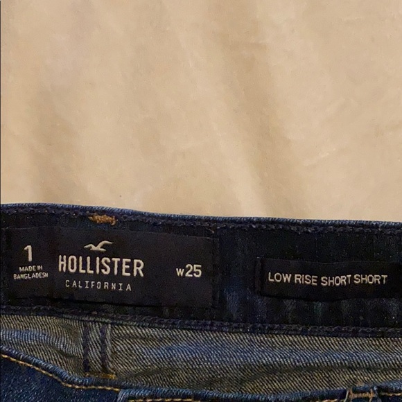 *Hollister Jean Shorts - Picture 3 of 3